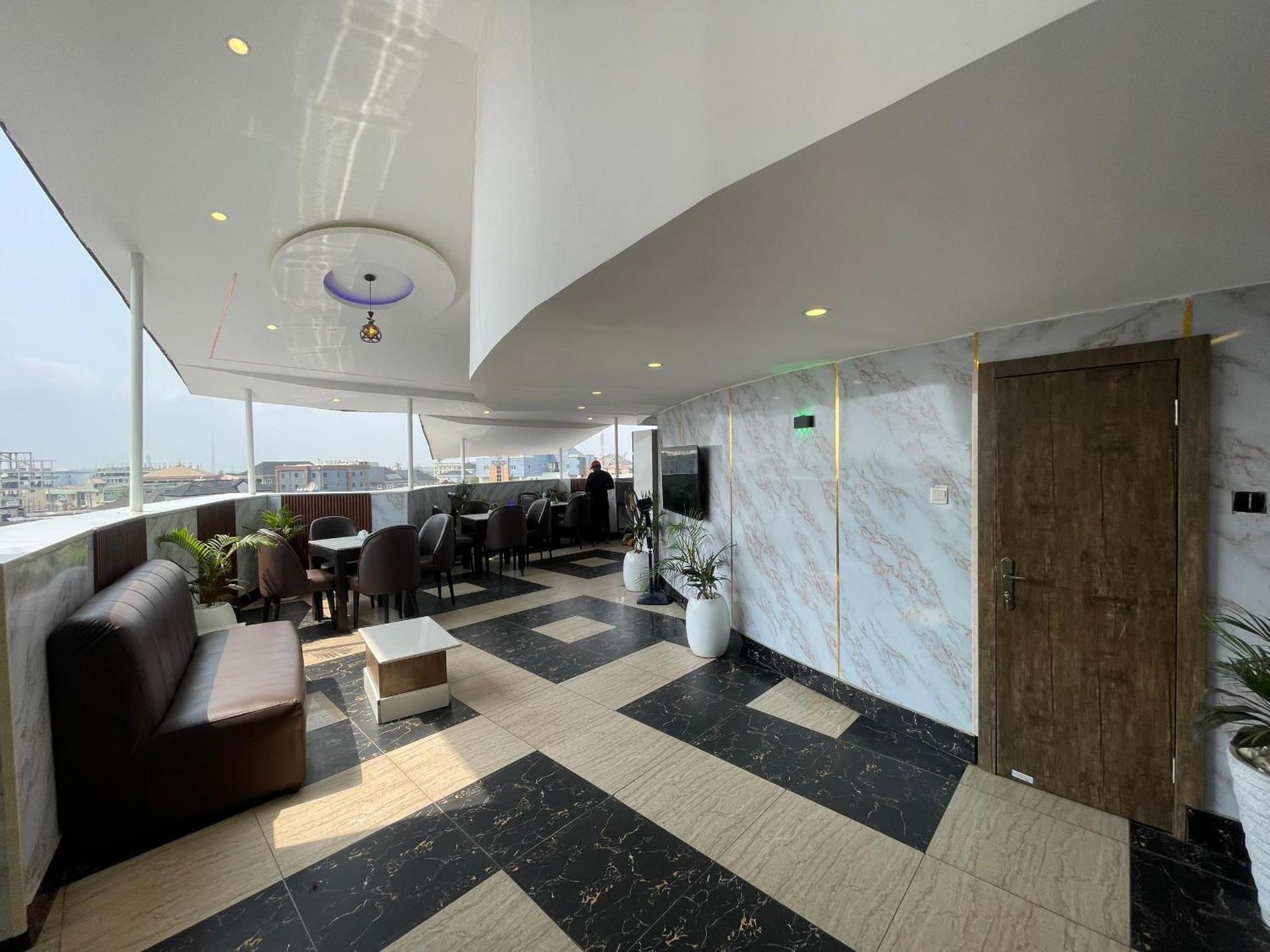 Hotel Presken At International Airport Road Ikeja